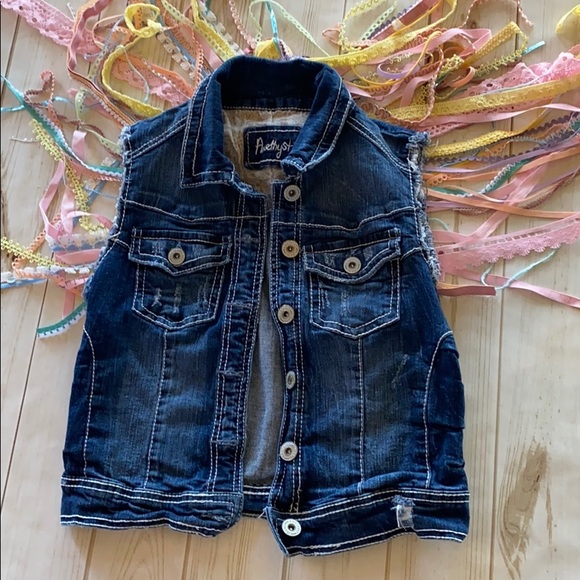 Amethyst - Picture 2 of 4